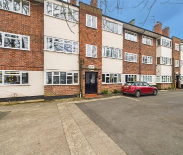 2 bedroom Flat in Bridge Court, Taplow - Photo 4