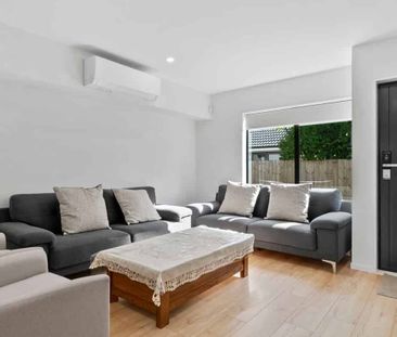 The Gardens, 3 bedrooms - Photo 2