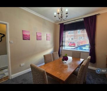 3 bedroom end of terrace house to rent - Photo 4