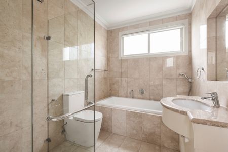 55A Hanby St, Brighton VIC 3186 - House For Rent | Domain - Photo 3