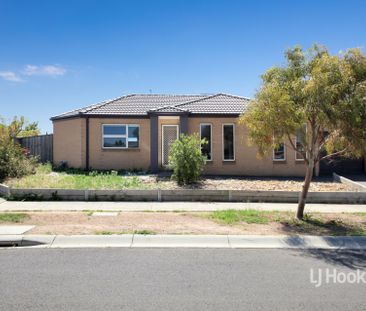 25 Portman Avenue, Harkness VIC, Belconnen - Photo 2