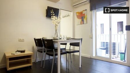 barcelona, Catalonia 08003 - Photo 3