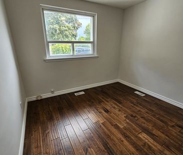 For Lease - 358 Browndale Crescent Unit# MainFlr, Richmond Hill, On... - Photo 4