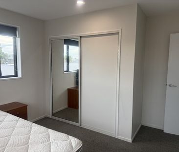 Riccarton – Modern 4 bedroom/2 bathroom Townhouse. Suit Mature Stud... - Photo 6