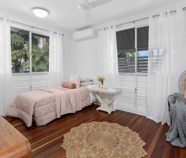 Beautifully Presented Home in a Premier Location - Photo 5