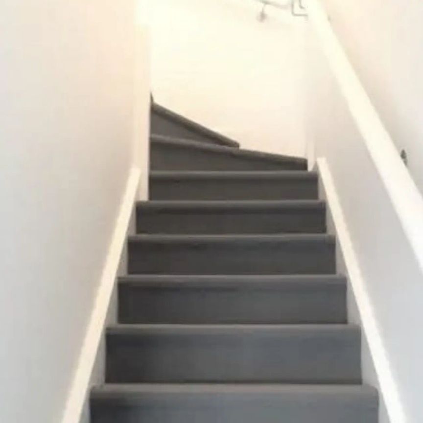 STUNNING TOWNHOUSE IN PRIME LOCATION - EMBRACE THE "CAFE LIFESTYLE" - Photo 1