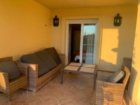 3 room luxury Flat for rent in Marbella, Spain - Photo 5