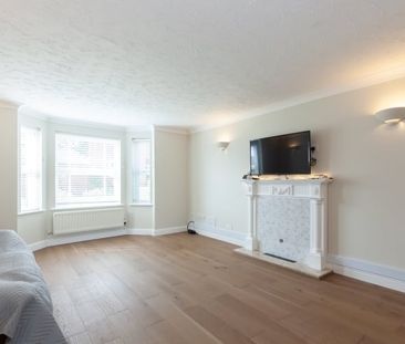 William Close, Banbury - Photo 2