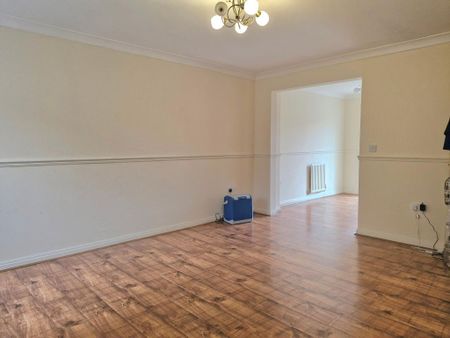 3 bedroom terraced house to rent - Photo 2