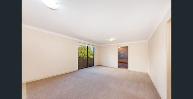 ONE BEDROOM IN PREMIUM LOCATION - Photo 1