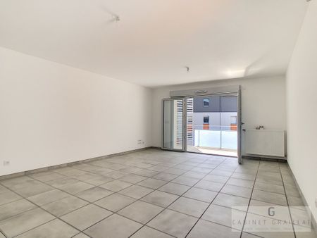 Location Appartement 3 pièces 72m² LA MOTTE SERVOLEX 73290 - Photo 2