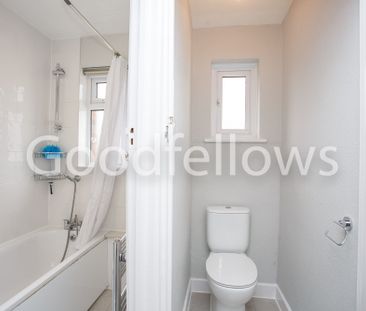 Wolsey Crescent, Morden, SM4 - Photo 4