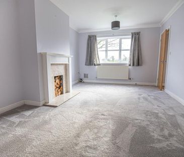 4 bedroom semi-detached house to rent - Photo 2