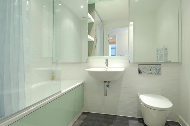 2 bedroom flat to rent - Photo 1