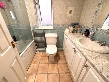3 bedroom terraced house to rent - Photo 3