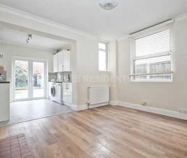 2 bedroom semi-detached house to rent - Photo 4