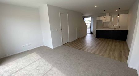 TWO BEDROOMS - LEVIN - Photo 2