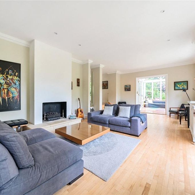 5 bedroom detached house to rent - Photo 1