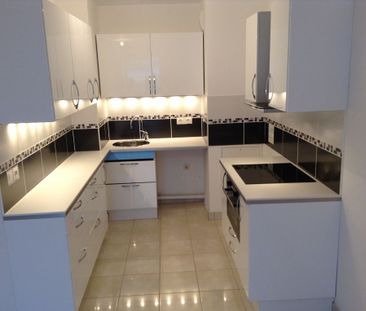 Location Appartement 2 pièces 47m² ISSY LES MOULINEAUX 92130 - Photo 3