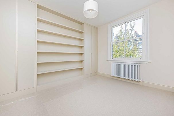 4 bedroom terraced house to rent - Photo 1
