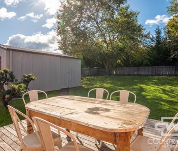 3 Bedroom Rental in an Amazing Area of Town. - Photo 3