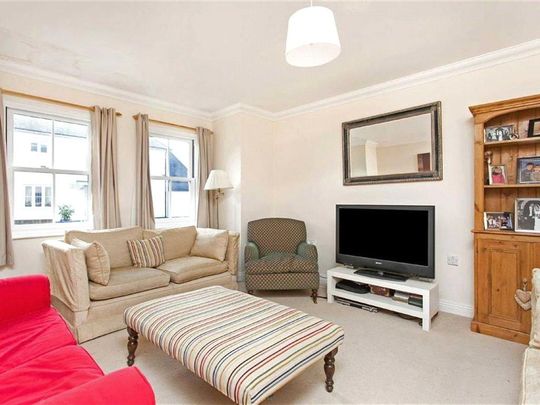 3 bedroom semi-detached house to rent - Photo 1