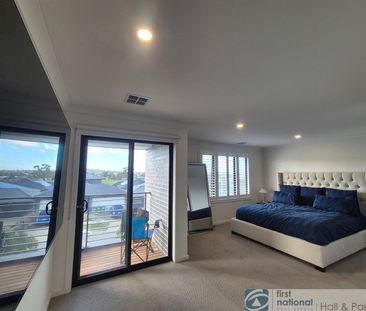 Modern 5-Bedroom Family Home - Photo 6