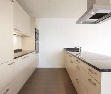 Helle Wohnung mit gemütlichem Gartensitzplatz - Photo 4
