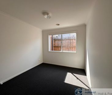 22 Cabernet Way, Pakenham - Photo 4