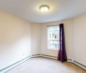 2 Bedroom - Photo 2