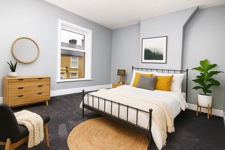 3 bedroom House To Let - Photo 3