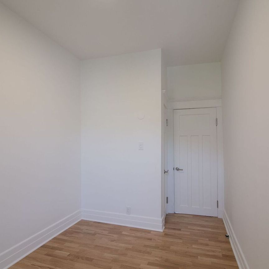 2068 Sherbrooke, Montréal, QC - Photo 1