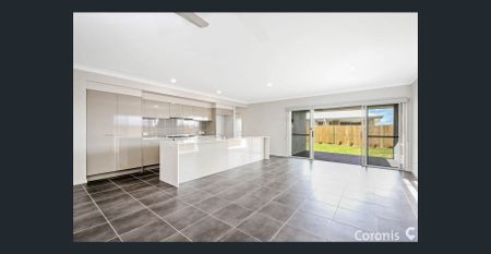 44 Stone Crescent, Baringa - Photo 4