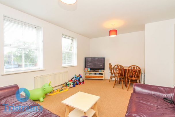 2 bed Apartment for Rent - Photo 1