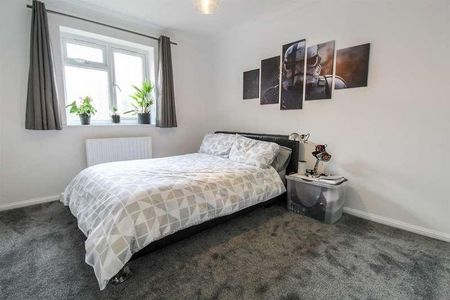 Bower Court, Cippenham Lane, Cippenham, SL1 - Photo 3