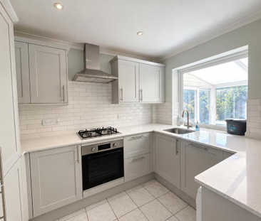 3 bedroom semi-detached house to rent - Photo 6