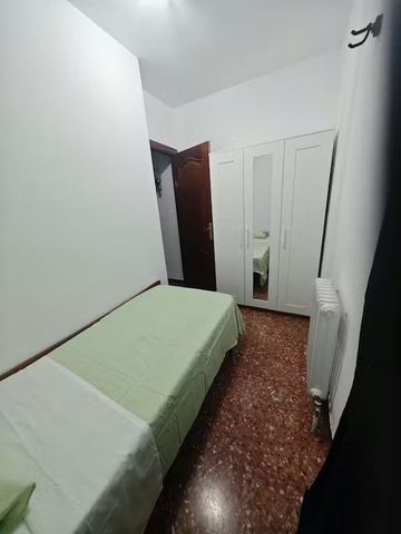 Carrer del Rosselló, Barcelona, Catalonia 08025 - Photo 2