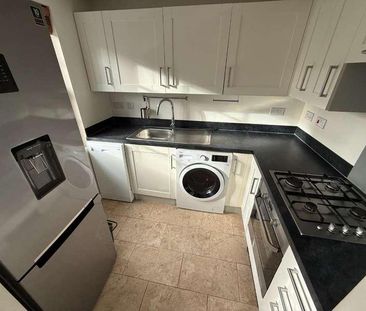 Brentfore Street, East Wichel, SN1 - Photo 1