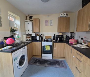 2 bedroom terraced house to rent - Photo 6