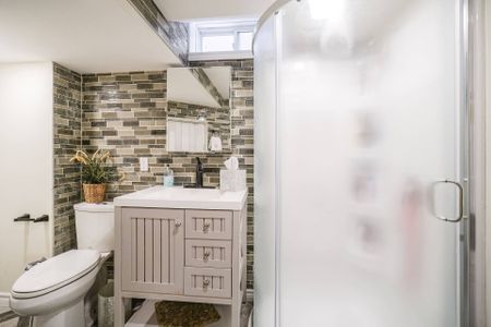 For Lease - 2427 Valley Heights Cres. N/A, Oakville, Ontario - Photo 5