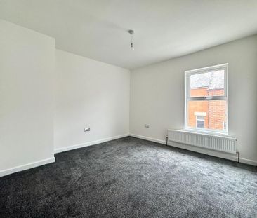 4 bedroom terraced house to rent - Photo 1