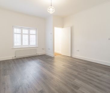 Merton Road, London, SW19 - Photo 5