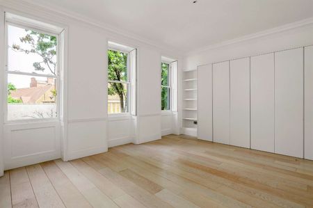 Stunning restored Georgian home with five bedrooms and garden - Photo 5