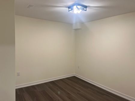 For Lease - 4 Lafleur Court, Brampton, Ontario - Photo 3