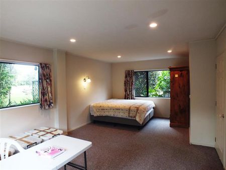 Orewa Beach Property $730 - Photo 4