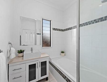 Spacious Family Home with Modern Comforts and Outdoor Entertaining - Photo 2