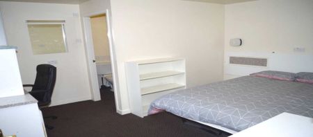 Wigan Road, Bolton - Photo 4