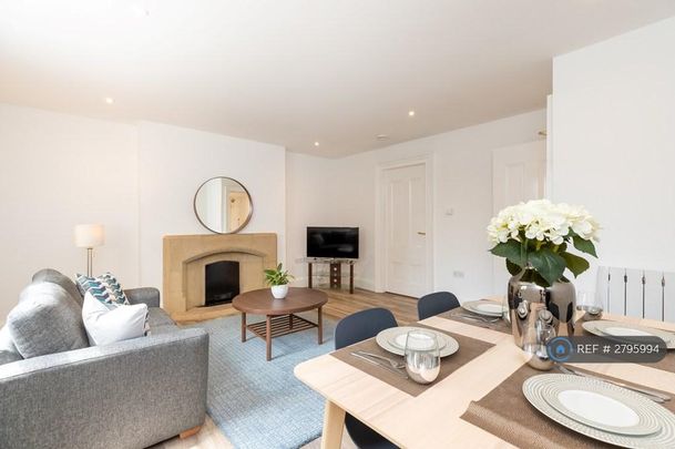 2 bedroom flat to rent - Photo 1