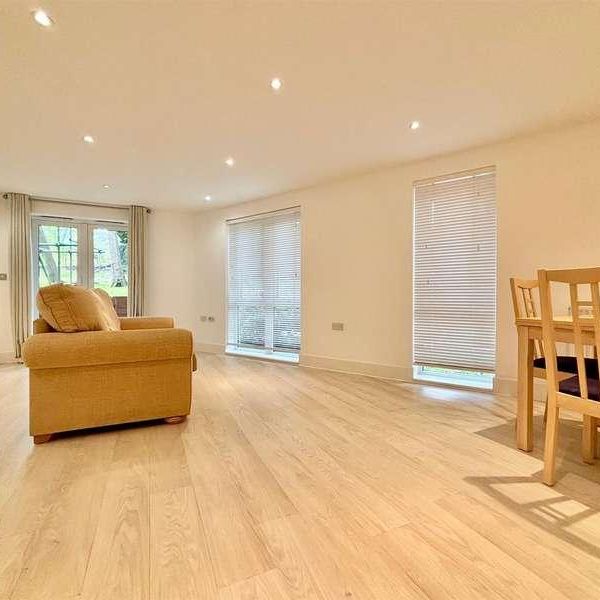 Morewood Close, Sevenoaks, TN13 - Photo 1