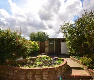 3 bedroom terraced house to rent - Photo 4